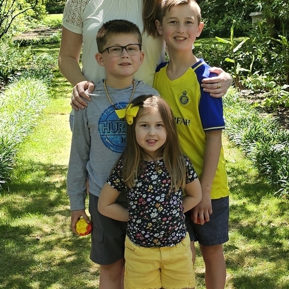 Meet your Posher, Lisa - Picture 3 of 4